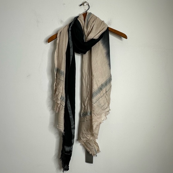 Leigh & Luca Accessories - NWT Leigh & Luca Ombre Dye Lux Modal Black & Champaign Lightweight Scarf